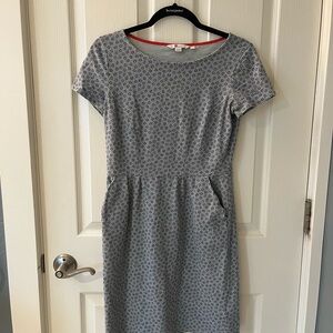 Boden Gray Floral Dress with Pockets & Sleeves